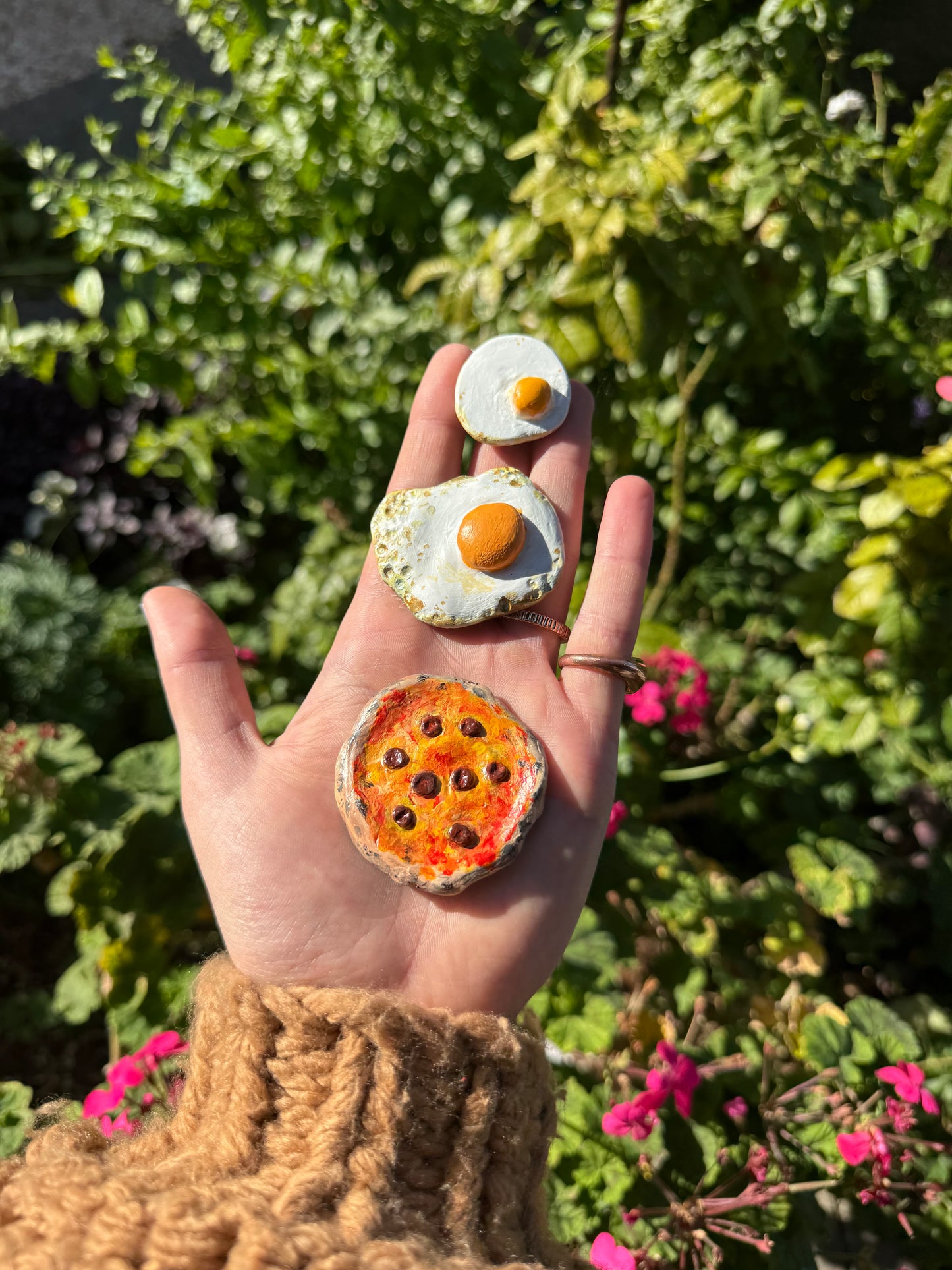 Egg Magnet “The Pan’s too Hot!” Collection